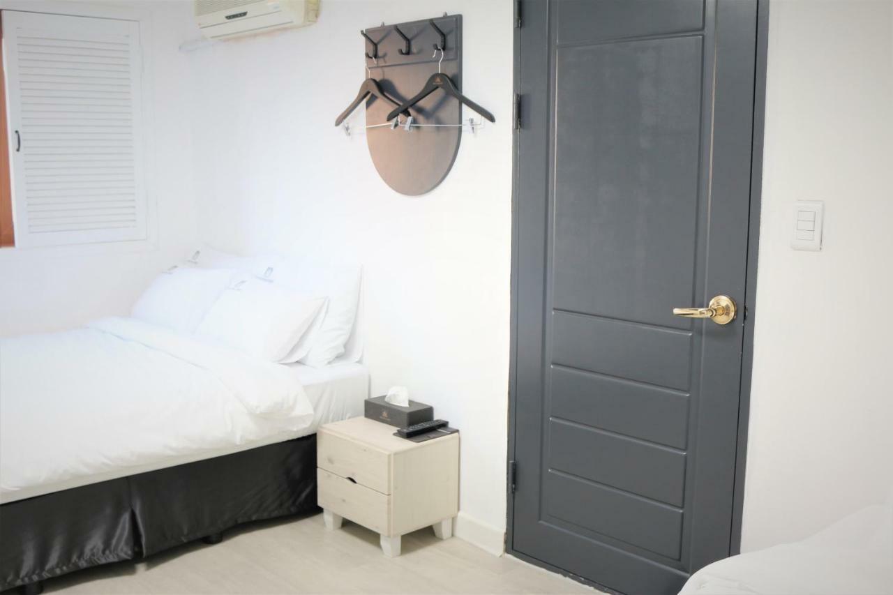 Must Stay Hotel Сеул Екстериор снимка