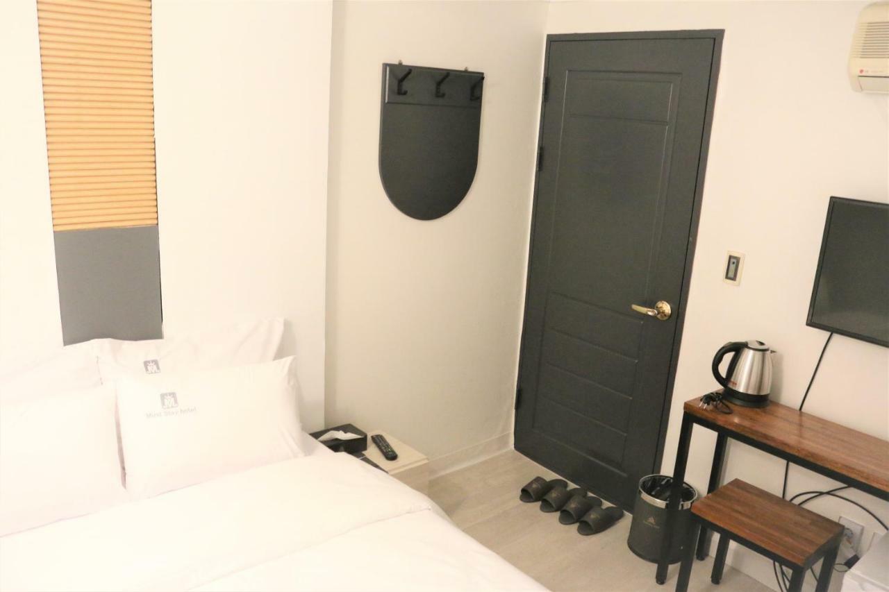 Must Stay Hotel Сеул Екстериор снимка