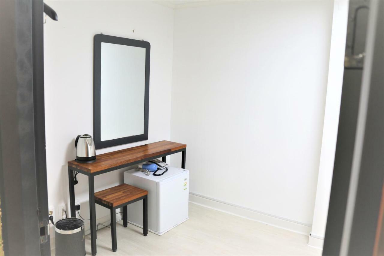 Must Stay Hotel Сеул Екстериор снимка